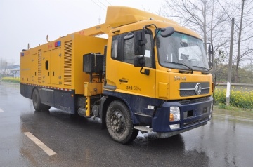 REV5161TPS5 High Flow Drainage Vehicle