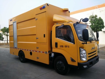 Traffic Cone Gathering Truck