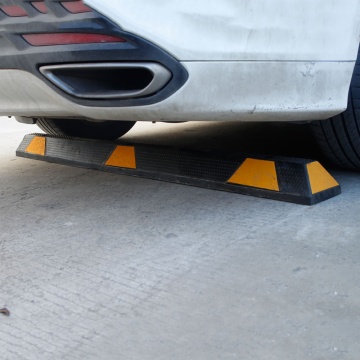 Parking Lot Rubber Wheel Stopper