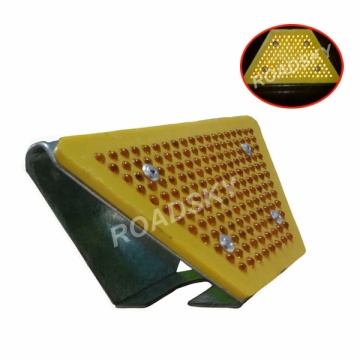 Durable Reflective Guardrail Delineator for Safety