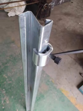 Steel guard rail Z post